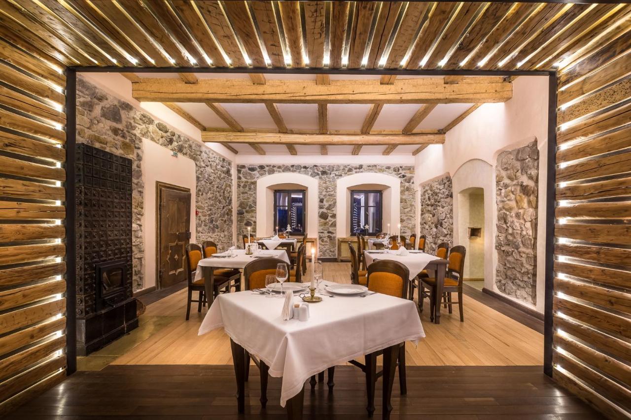 Castle Hotel Daniel Baraolt Dış mekan fotoğraf